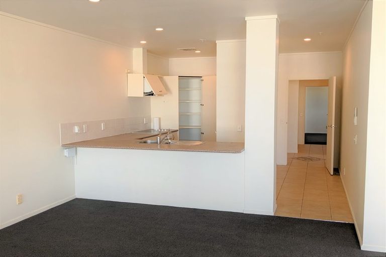 Photo of property in Maddison Apartments, 3/6e Queen Street, Palmerston North, 4410