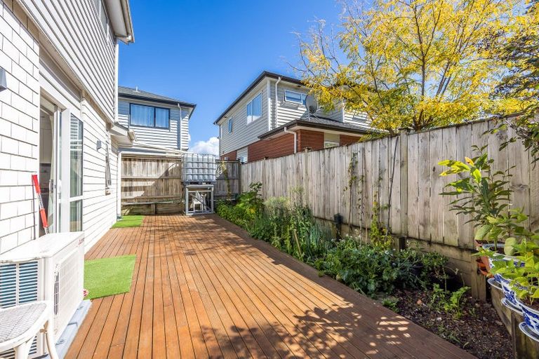 Photo of property in 45 Bordeaux Parade, Te Atatu South, Auckland, 0610
