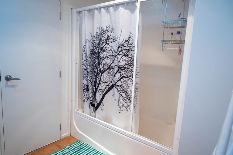 Photo of property in 4a Richards Avenue, Forrest Hill, Auckland, 0620