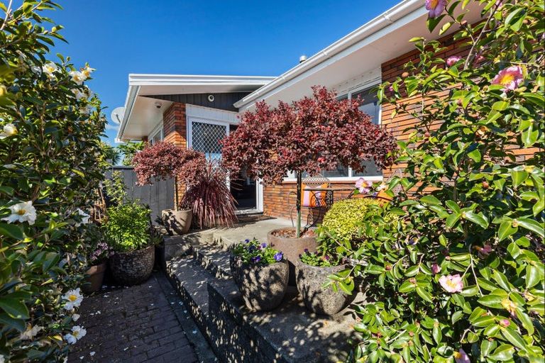 Photo of property in 16 Lockhart Avenue, Milson, Palmerston North, 4414