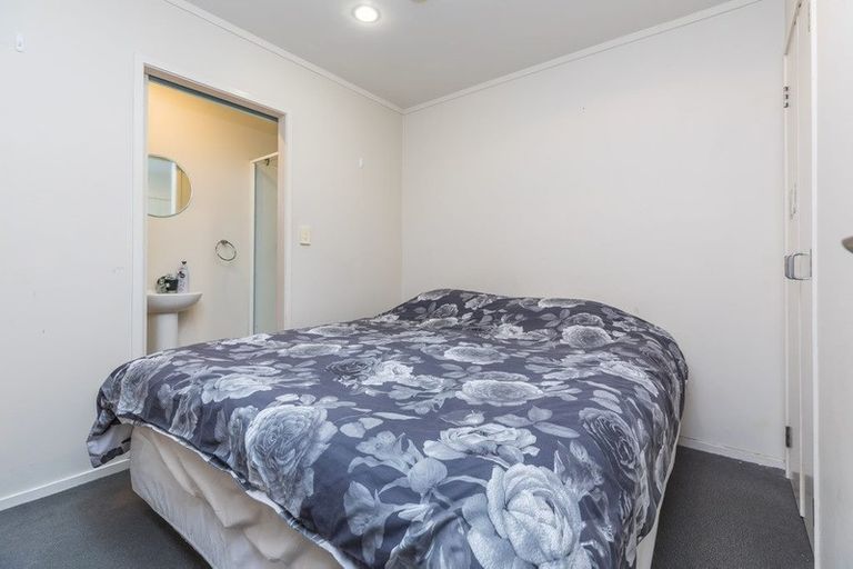 Photo of property in 205/26 Morningside Drive, Morningside, Auckland, 1025
