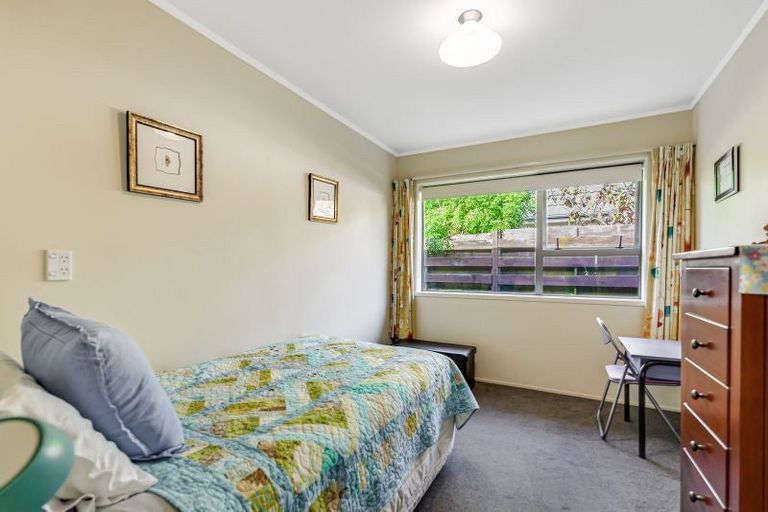 Photo of property in 21 Burn-murdoch Street, St Andrews, Hamilton, 3200