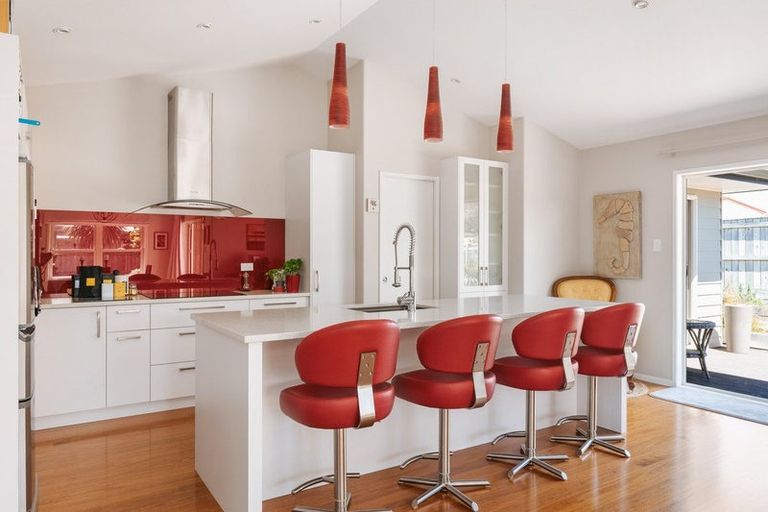 Photo of property in 9 Dawn Parade, Coastlands, Whakatane, 3120