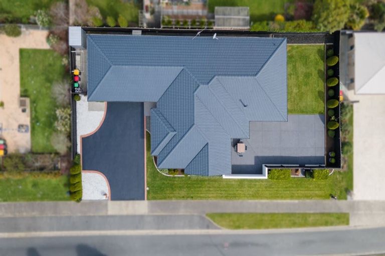 Photo of property in 16 Anglem Way, Northwood, Christchurch, 8051