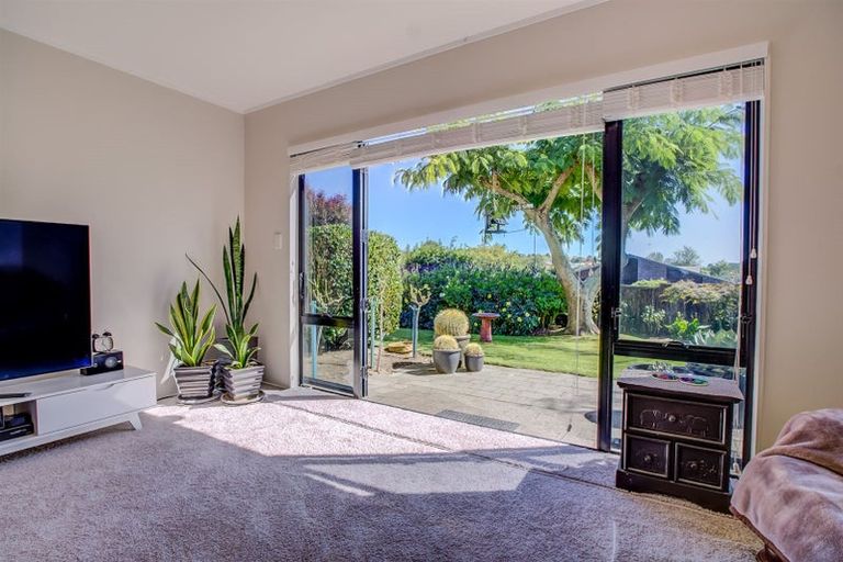 Photo of property in 25 Dallinger Street, St Andrews, Hamilton, 3200