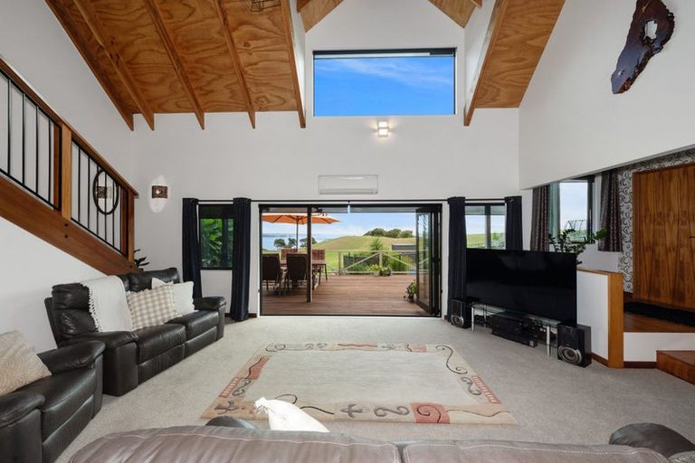 Photo of property in 357 Mclachlan Road, Kaukapakapa, Warkworth, 0984
