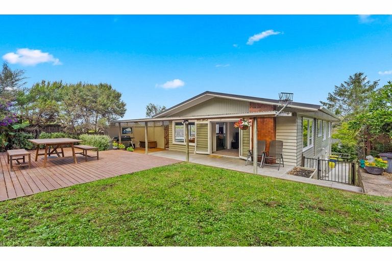 Photo of property in 81 Lynden Avenue, Hillcrest, Auckland, 0627