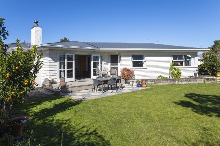 Photo of property in 2 Lytton Road, Riverdale, Gisborne, 4010