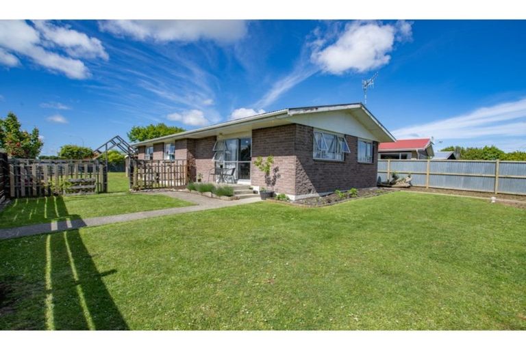 Photo of property in 54 Paisley Street, Kew, Invercargill, 9812