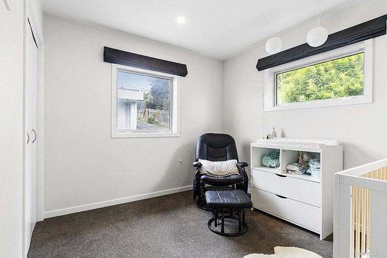 Photo of property in 56e Nicholson Road, Khandallah, Wellington, 6035