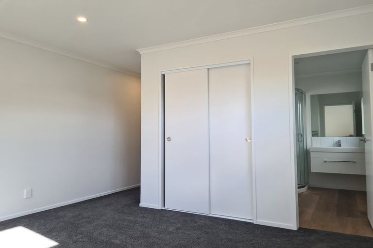 Photo of property in 19 Stockport Grove, Churton Park, Wellington, 6037