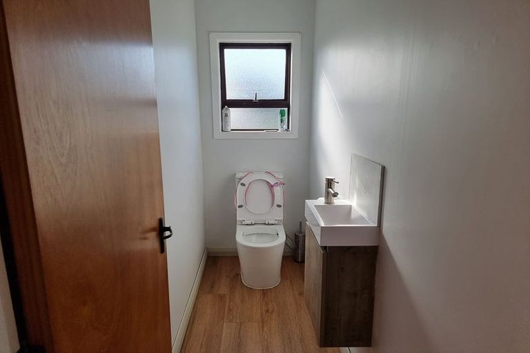 Photo of property in 1435 Whangaparaoa Road, Army Bay, Whangaparaoa, 0930