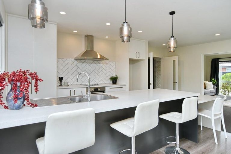 Photo of property in 8 Churchill Drive, Rangiora, 7400