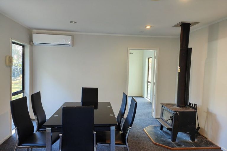 Photo of property in 4 Garner Place, Glenfield, Auckland, 0629