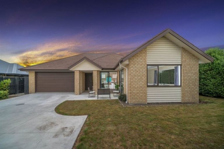 Photo of property in 15 Raranga Street, Marshland, Christchurch, 8083