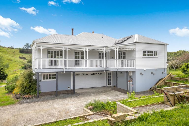 Photo of property in 333 Bald Hill Road, Waiuku, 2681