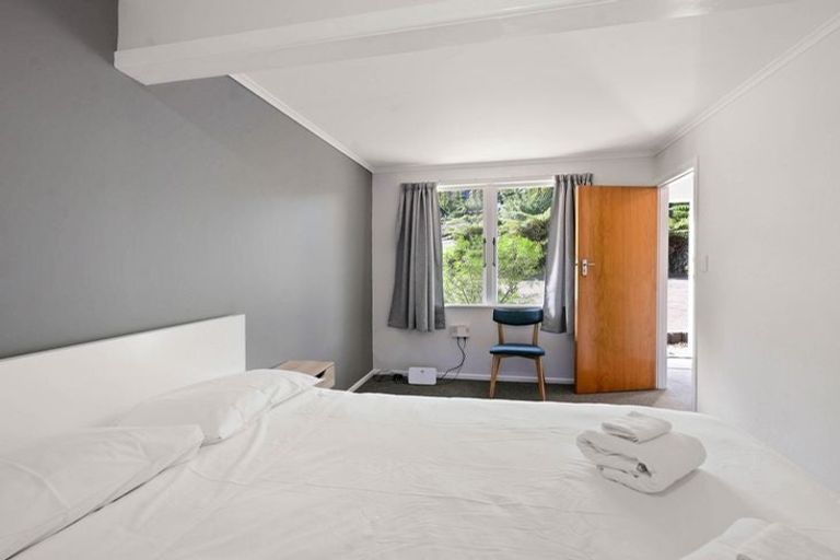 Photo of property in 43 Wakeman Road, Acacia Bay, Taupo, 3330