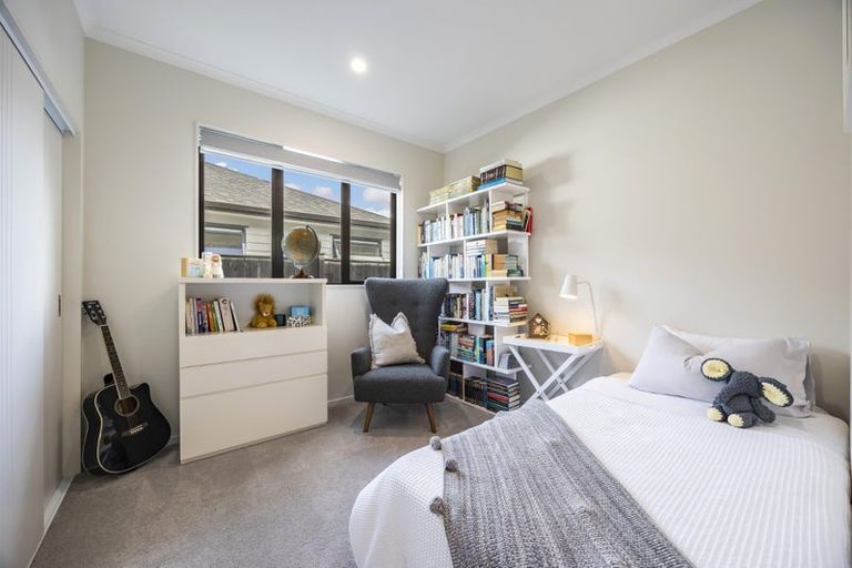 Photo of property in 3 Vintry Drive, Kumeu, 0810