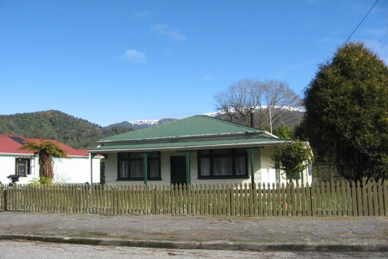 Photo of property in 23 Hart Street, Blackball, 7804