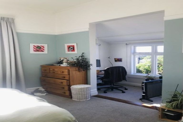 Photo of property in 19 Kenwyn Terrace, Newtown, Wellington, 6021