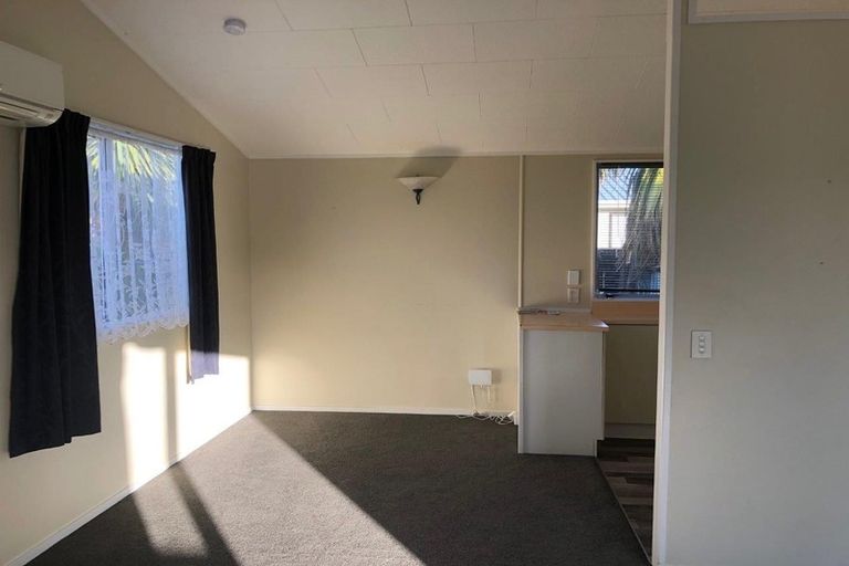 Photo of property in 15 Dalwood Grove, Highbury, Palmerston North, 4412