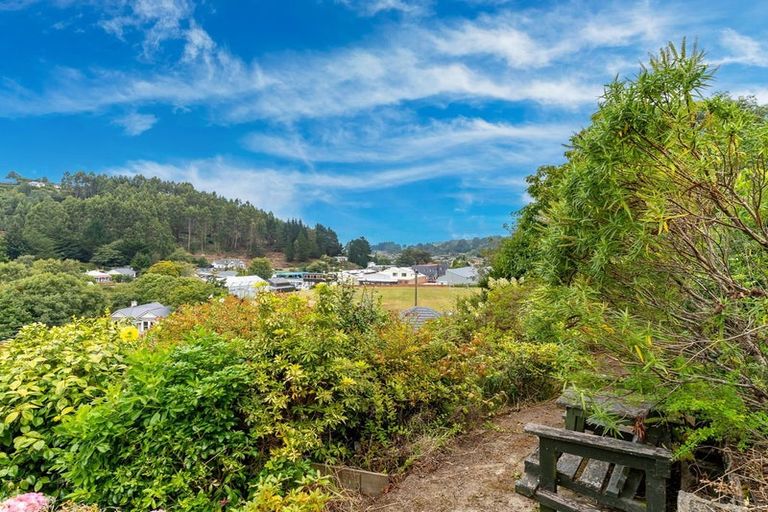 Photo of property in 28 Frasers Road, Glenross, Dunedin, 9011