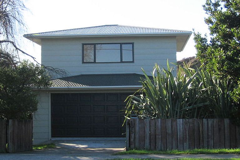 Photo of property in 195 Mazengarb Road, Paraparaumu, 5032