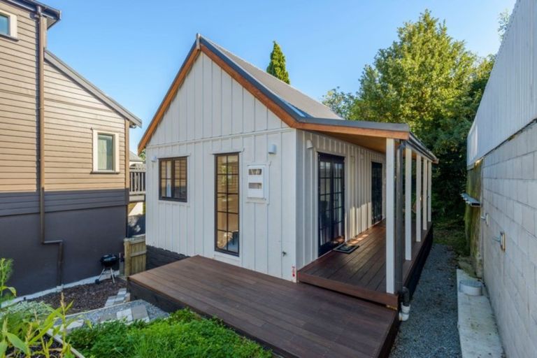 Photo of property in 69 Oxford Street, Lyttelton, 8082