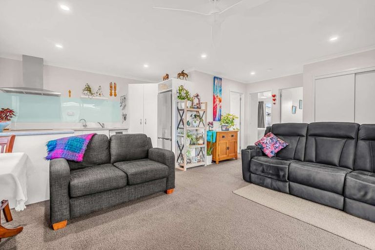 Photo of property in 5 Lance Way, Papamoa, 3118