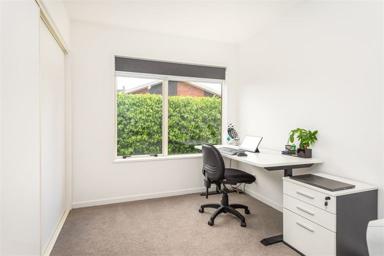 Photo of property in 36 Mauger Drive, Heathcote Valley, Christchurch, 8022