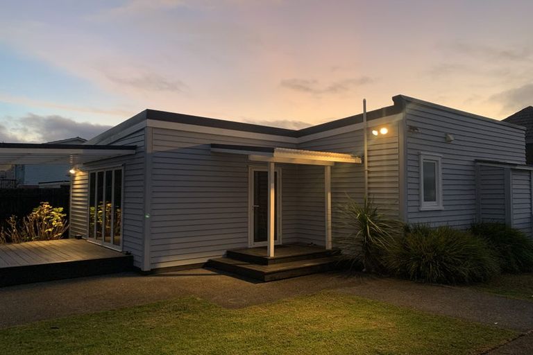 Photo of property in 26 Dakota Avenue, Beach Haven, Auckland, 0626