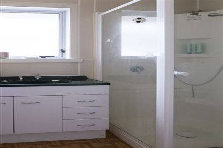 Photo of property in 28 Fleming Street, Manurewa East, Auckland, 2102