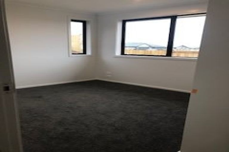 Photo of property in 2/10 Bostonkip Crescent, Fitzroy, Hamilton, 3282