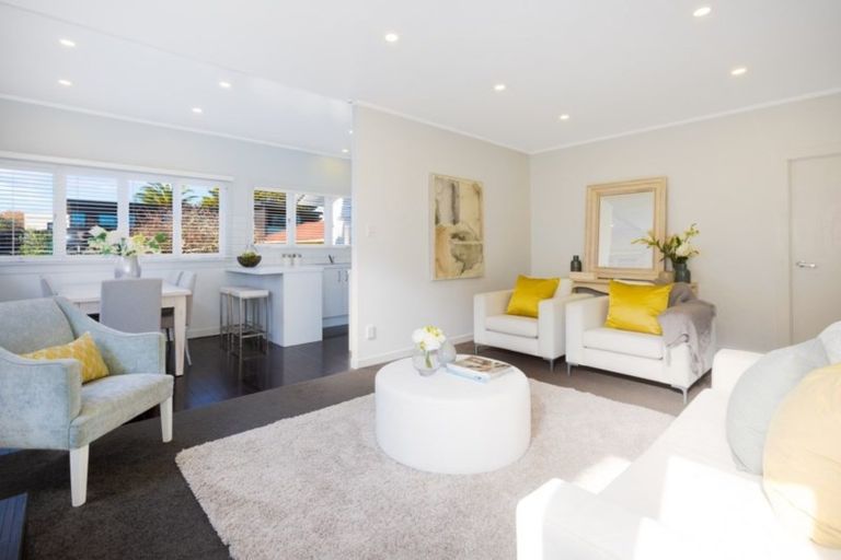 Photo of property in 23 Harbour View Road, Point Chevalier, Auckland, 1022