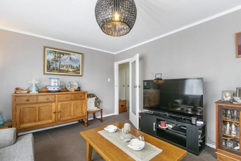 Photo of property in 261 Naenae Road, Naenae, Lower Hutt, 5011