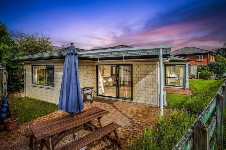 Photo of property in 68 South Kensington Way, Henderson, Auckland, 0612