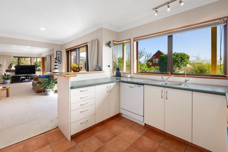 Photo of property in 34 Ruamoana Place, Omokoroa, 3114