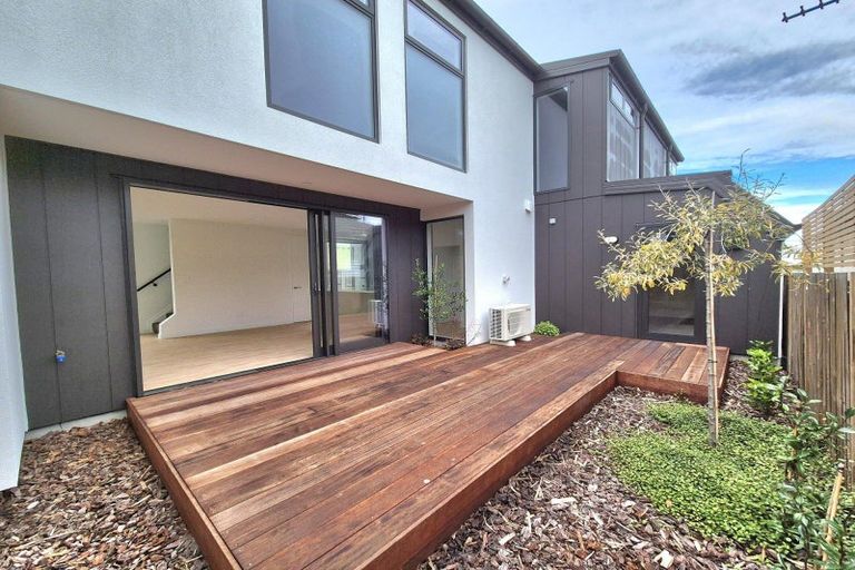 Photo of property in 3/5 Clarence Street South, Addington, Christchurch, 8024