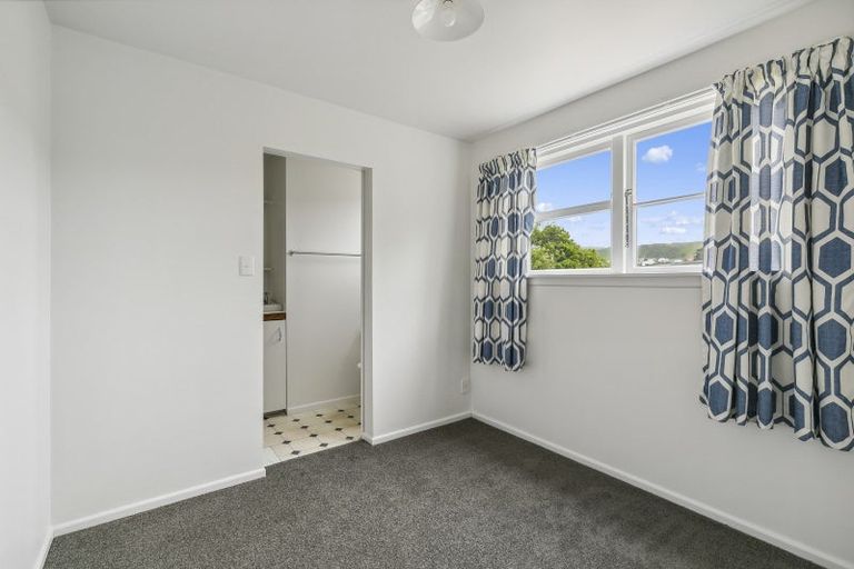 Photo of property in 5 Harland Street, Brooklyn, Wellington, 6021