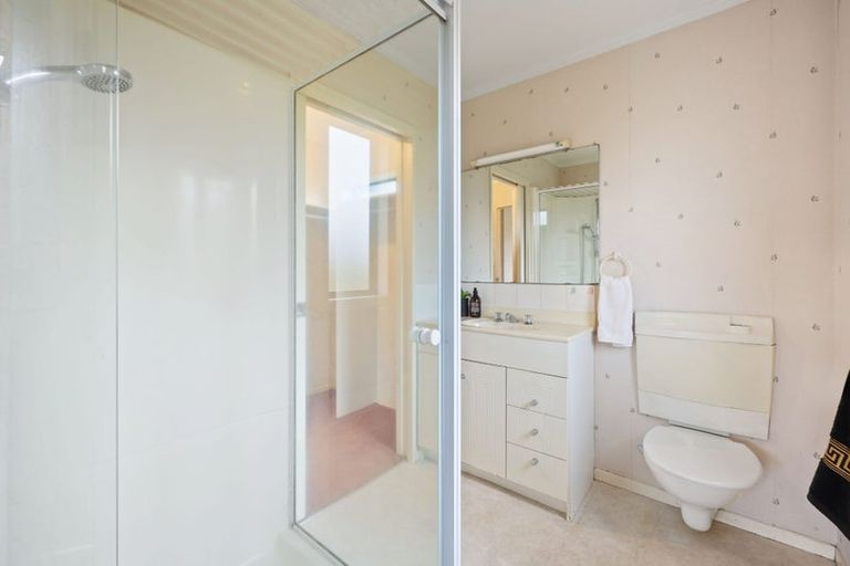 Photo of property in 76 Burswood Drive, Burswood, Auckland, 2013