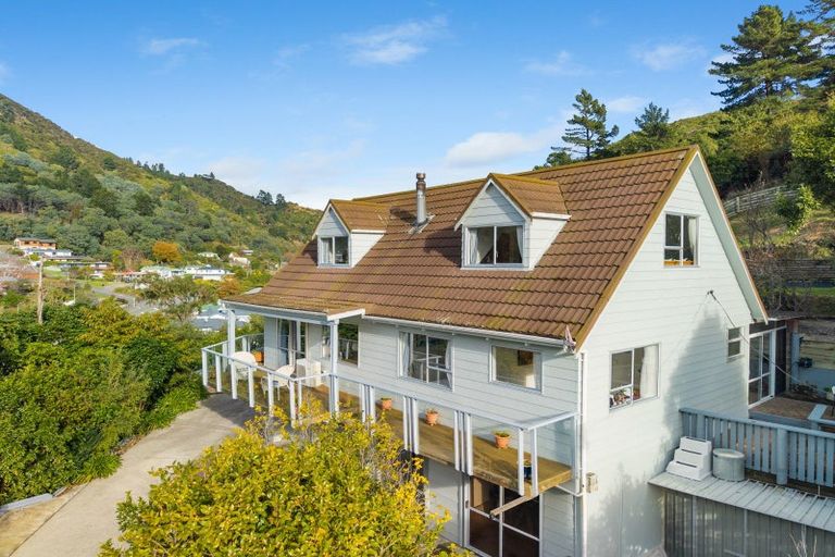 Photo of property in 45 Dorset Street, Picton, 7220