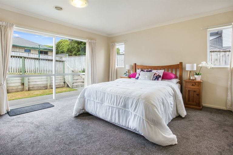 Photo of property in 3 Routeburn Avenue, Aotea, Porirua, 5024