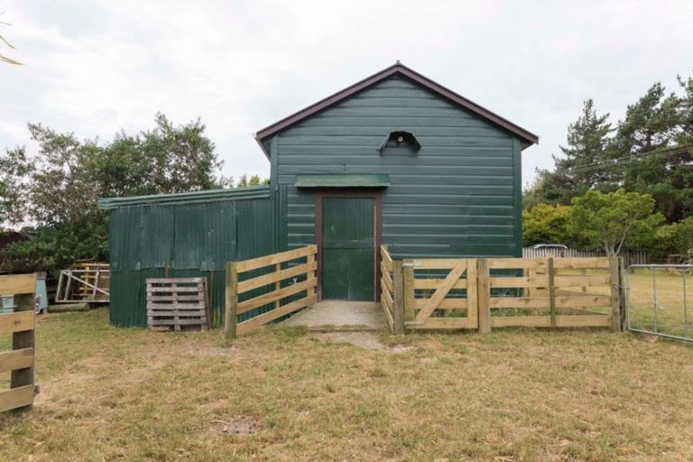 Photo of property in 190 Adelaide Road, Dannevirke, 4930