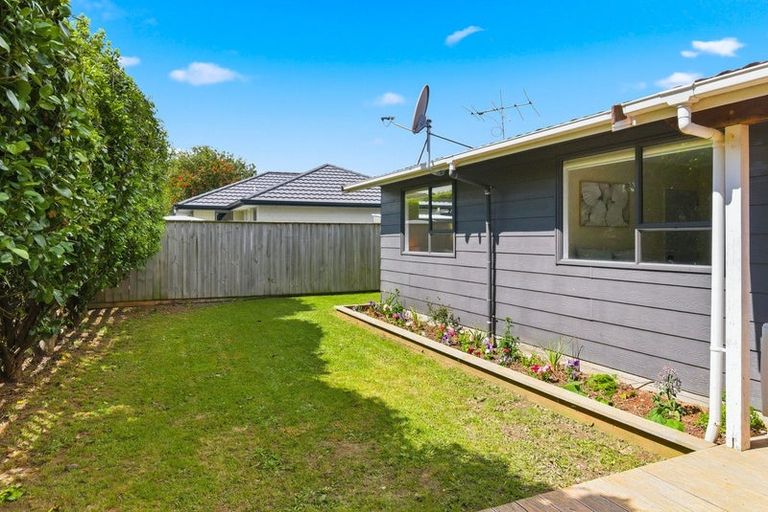 Photo of property in 27 Oriwa Street, Waikanae, 5036