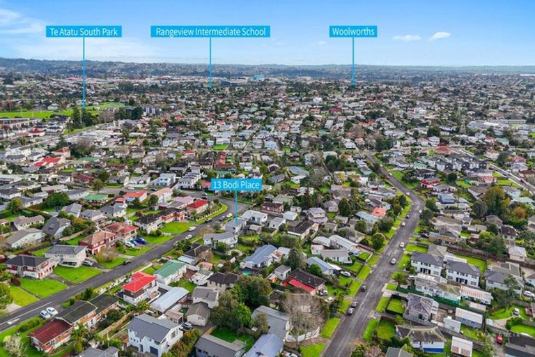 Photo of property in 13 Bodi Place, Te Atatu South, Auckland, 0610