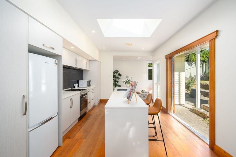 Photo of property in 9 Wavell Street, Karori, Wellington, 6012