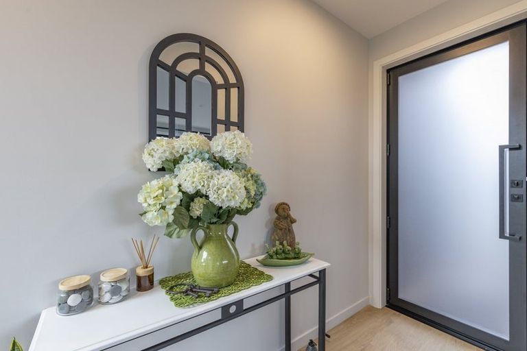 Photo of property in 18 Ellmers Street, Woodend, 7691