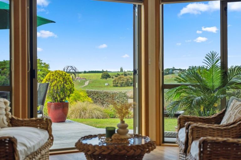 Photo of property in 215 Black Road, Paengaroa, Te Puke, 3189