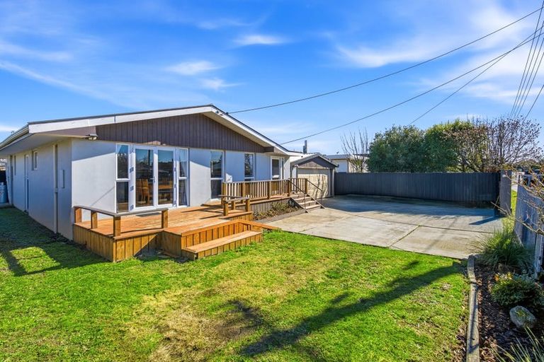 Photo of property in 17 Mortlake Street, Islington, Christchurch, 8042