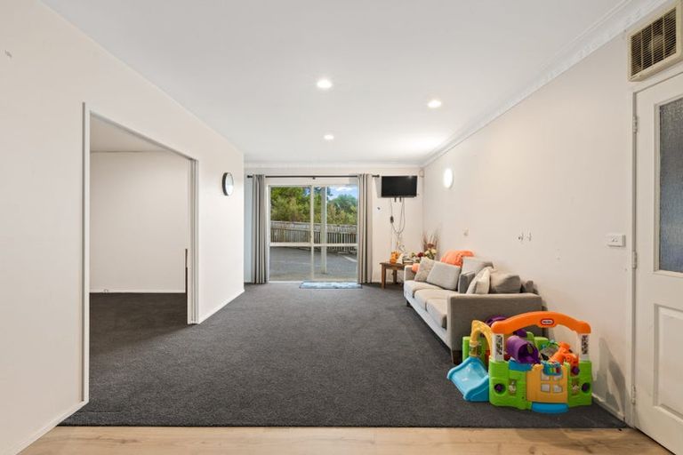 Photo of property in 247 Paremoremo Road, Lucas Heights, Auckland, 0632